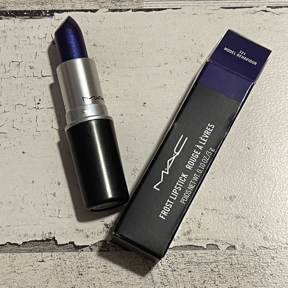 MAC MODEL BEHAVIOR EDGY PUNK ROCK BLUE PURPLE FROST SHIMMER LIPSTICK LIP CARE